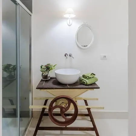 Smart And Convenient Ground Floor Inside