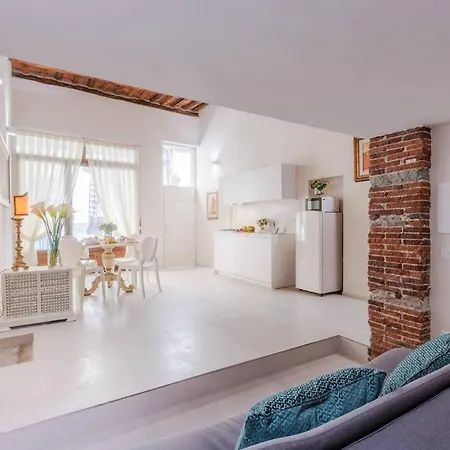 Apartment Smart And Convenient Ground Floor Inside