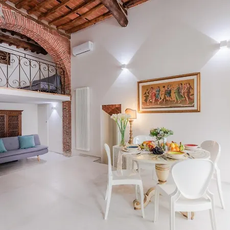 Smart And Convenient Ground Floor Inside Apartment