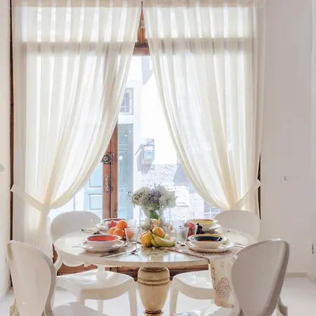 Smart And Convenient Ground Floor Inside