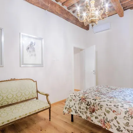 Smart And Convenient Ground Floor Inside Apartment
